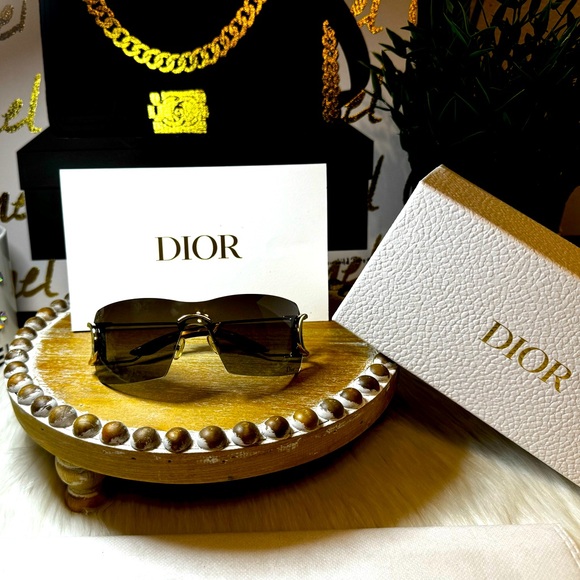 Christian Dior shield gradient sunglasses with box⭐️ - Picture 2 of 11
